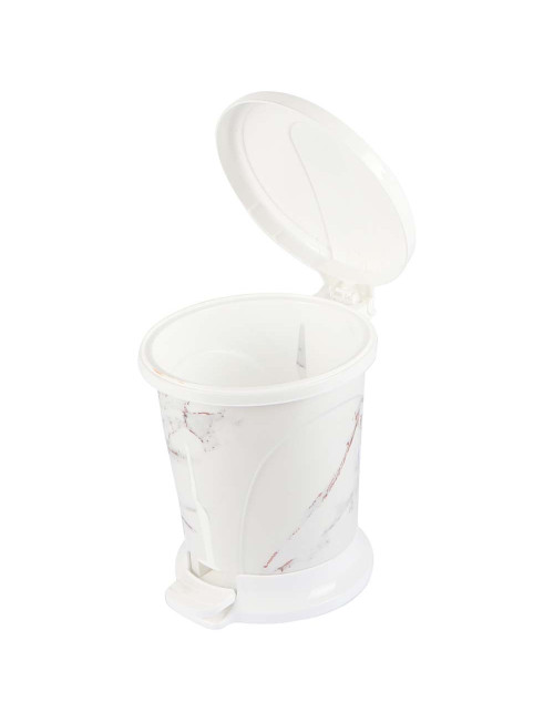 A 120 SMALL SIZE PLASTIC TRASH BIN WITH PEDAL
