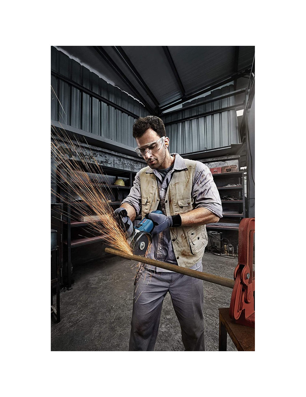 BOSCH GWS 6700-115 ANGLE GRINDER 4.5"