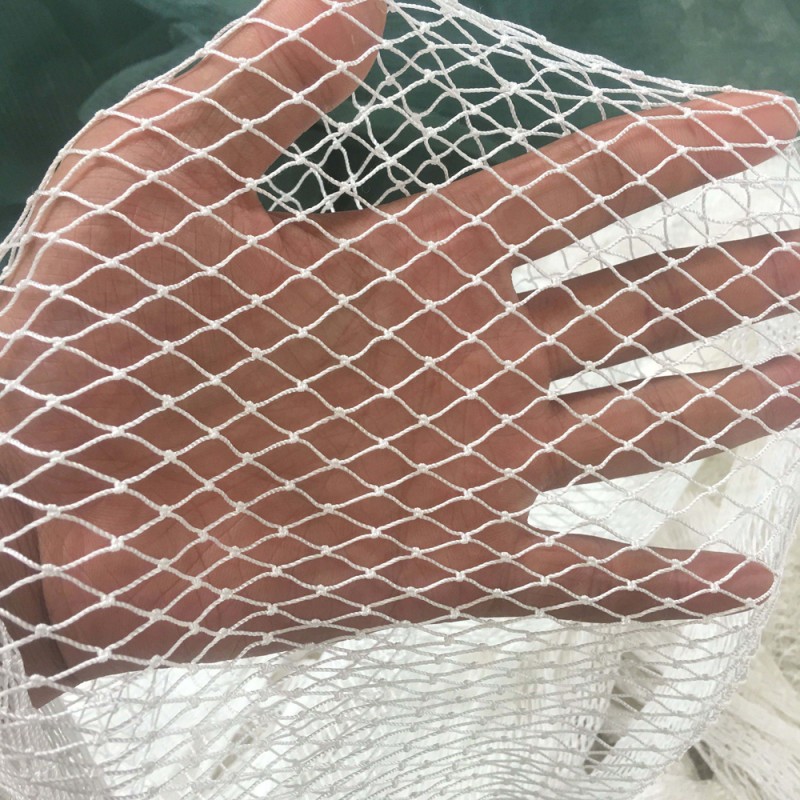 NYLON DECORATION NET 210D/15PLY 1-1/2" FULL MESH SNOW WHITE 30 MTR