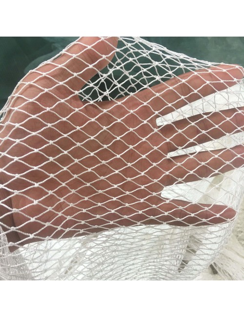 NYLON DECORATION NET 210D/15PLY 1-1/2" FULL MESH SNOW WHITE 30 MTR
