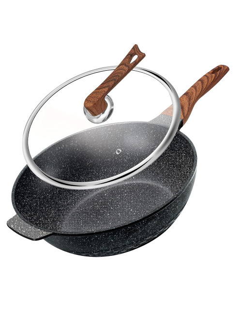 مقلاة كبيرة بغطاء اسود