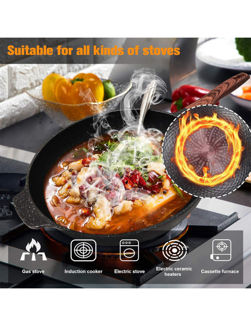 مقلاة كبيرة بغطاء اسود