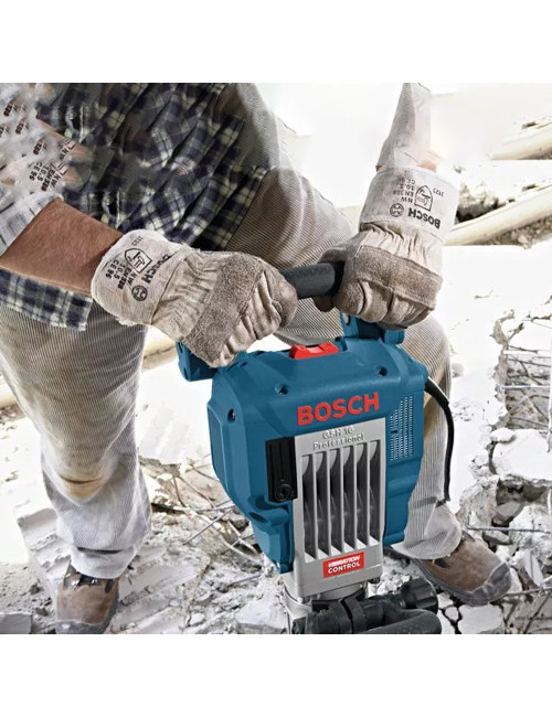 BOSCH GSH 16 30 DEMOLITION HAMMER DRILL