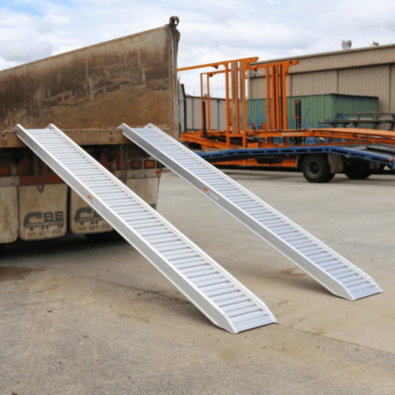 HS-HR003B ALUMINIUM RAMP 400 x 40 x 11 CM 1.3 TON