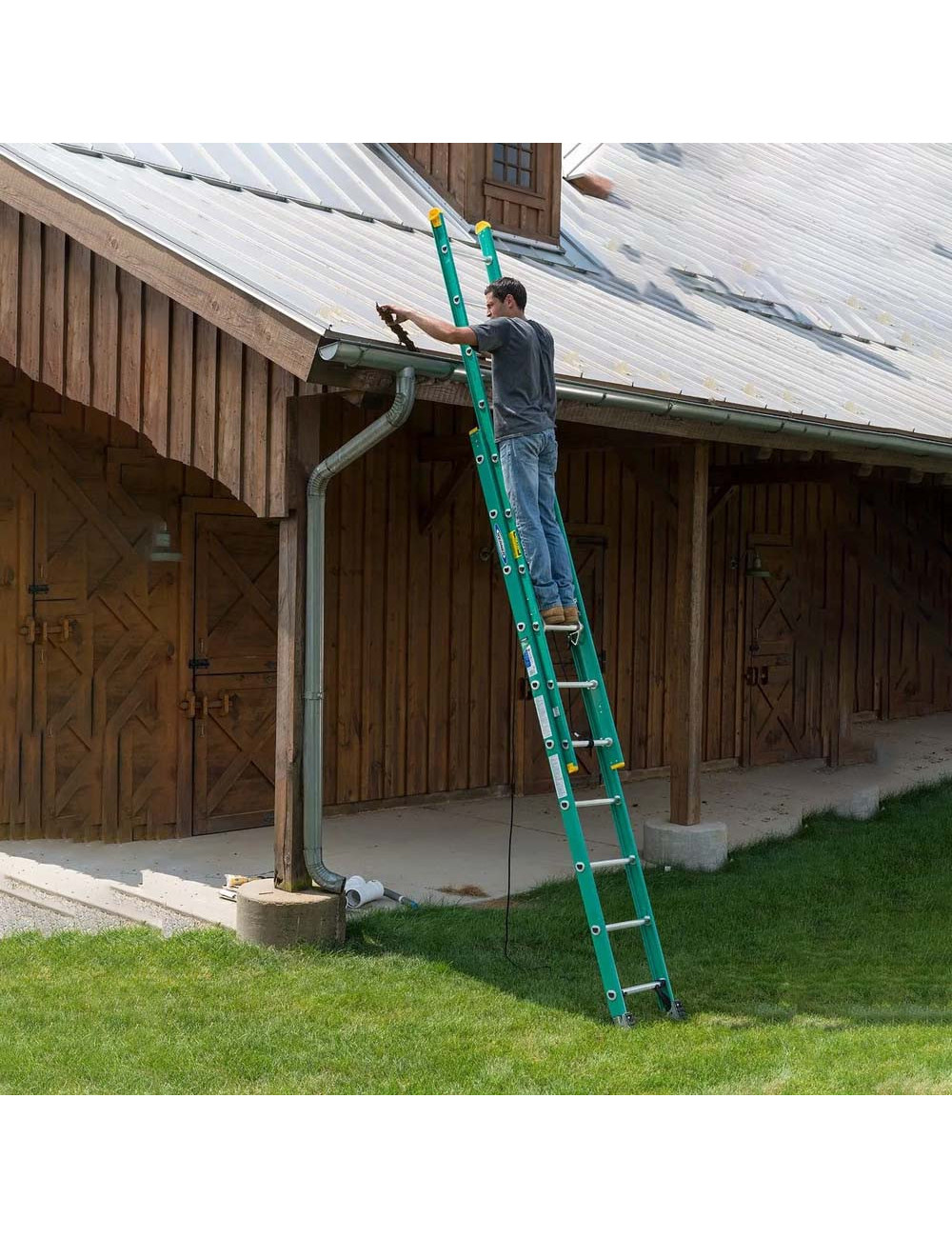 527177 FIBER GLASS LADDER WITH ROPE GREEN
