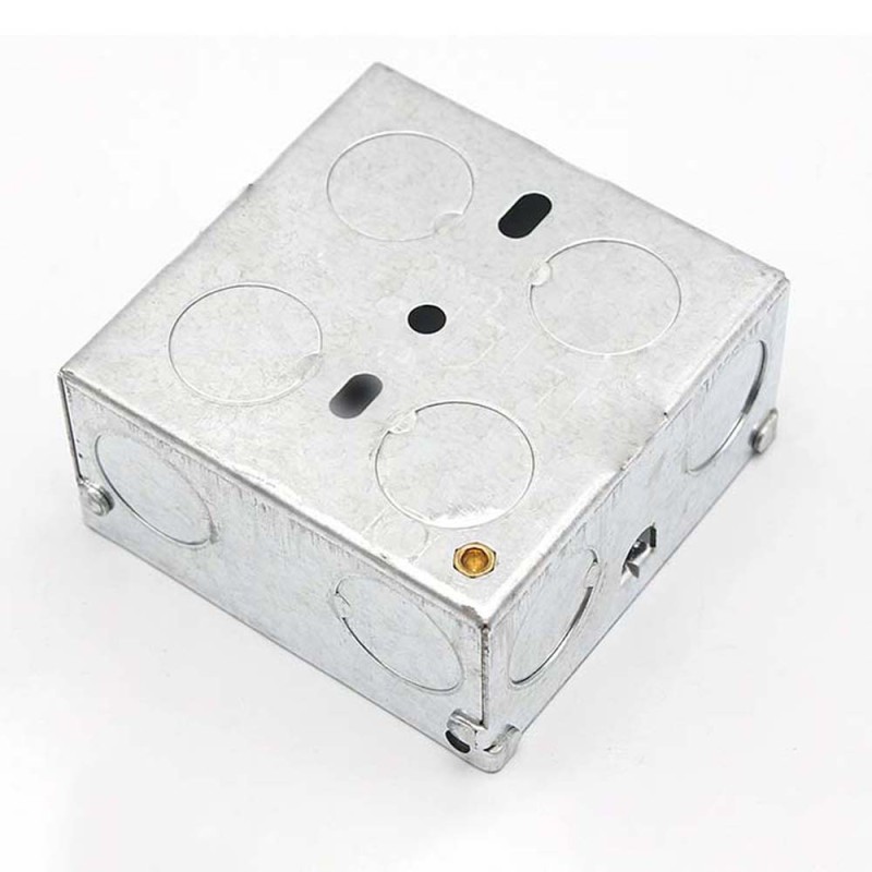 بوكس حديد 3×3 فتحة 3/4"مع غطاء اليوسفي