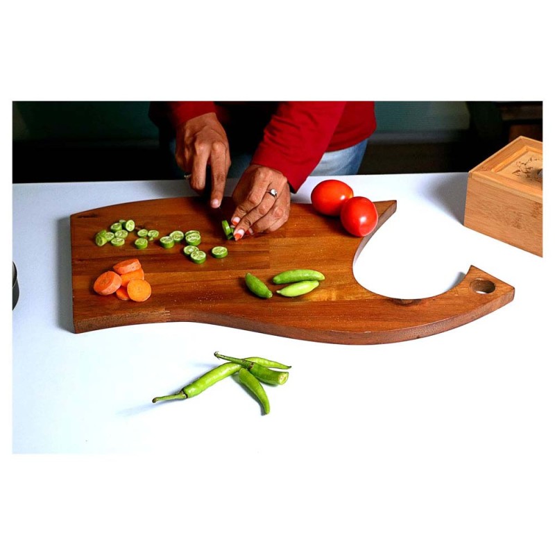 3032 WOODEN CHOPPING BOARD 40 X 20CM