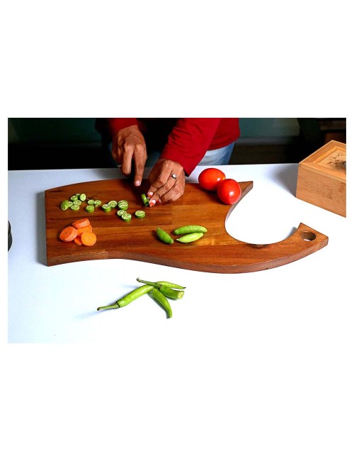 3032 WOODEN CHOPPING BOARD 40 X 20CM
