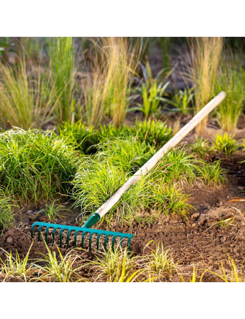 G01 METAL RAKE W/ WOODEN HANDLE 48" x 14T