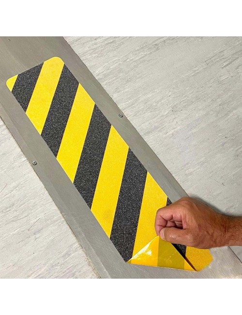 IT-40187 ANTI SLIP TAPE