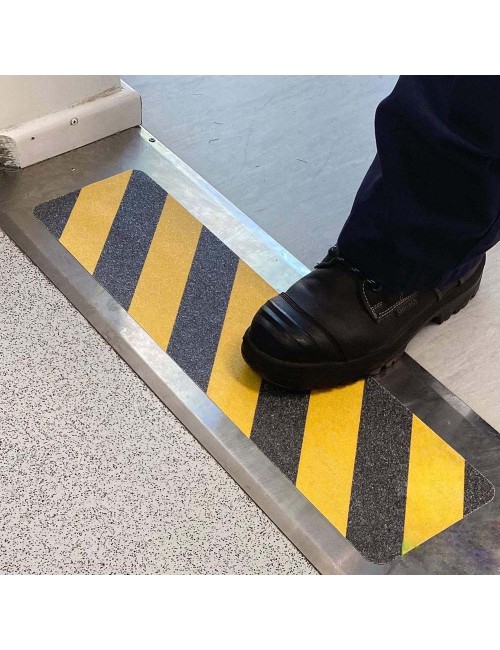 IT-40187 ANTI SLIP TAPE