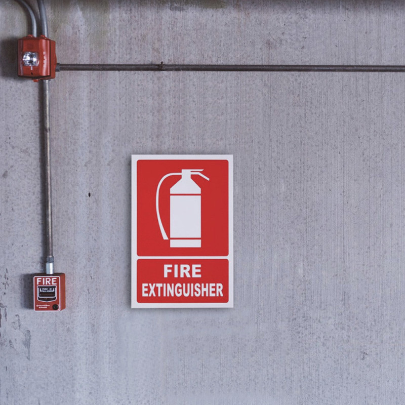 FIRE EXTINGUISHER STICKER SQUARE 14 X 14CM